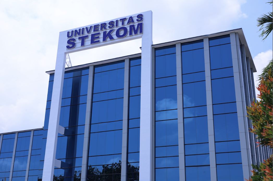 Kampus Universitas STEKOM