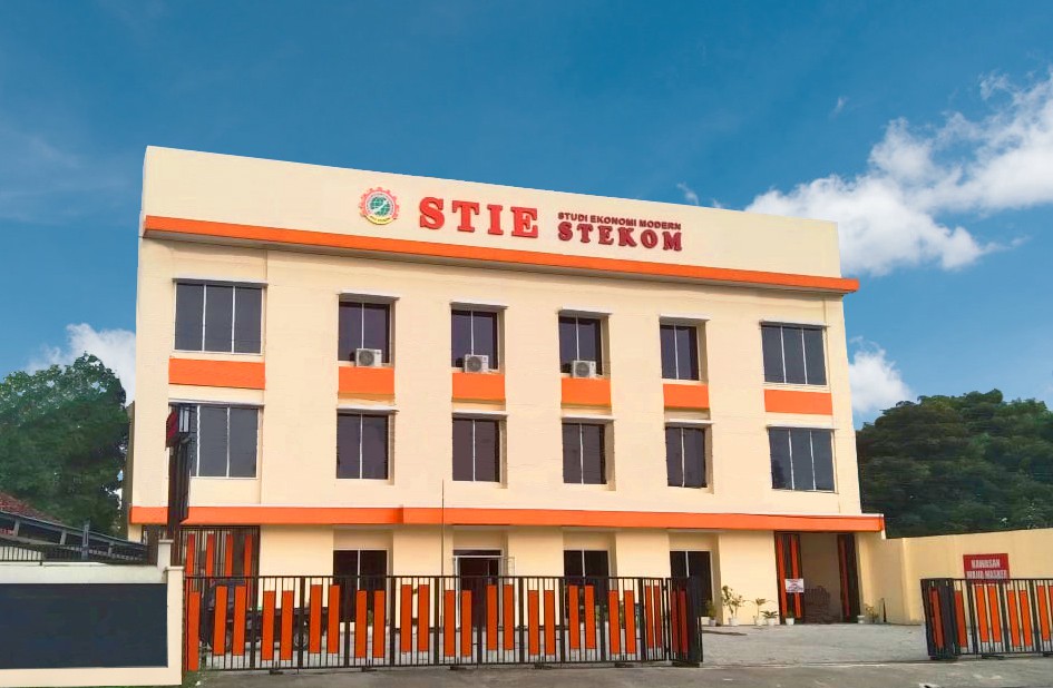 Kampus Universitas STEKOM
